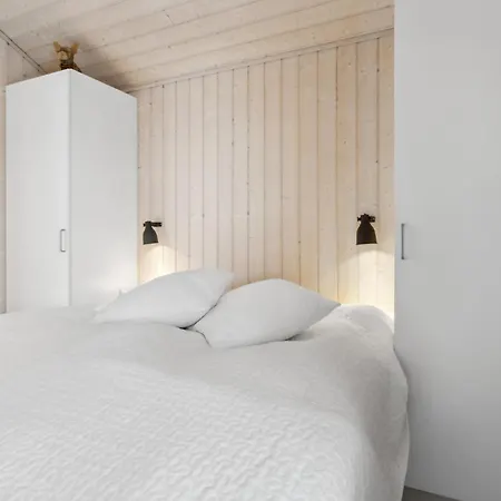 3 Bedroom Cozy In * Lundby Stationsby