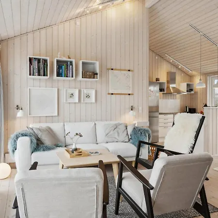 3 Bedroom Cozy In * Lundby Stationsby