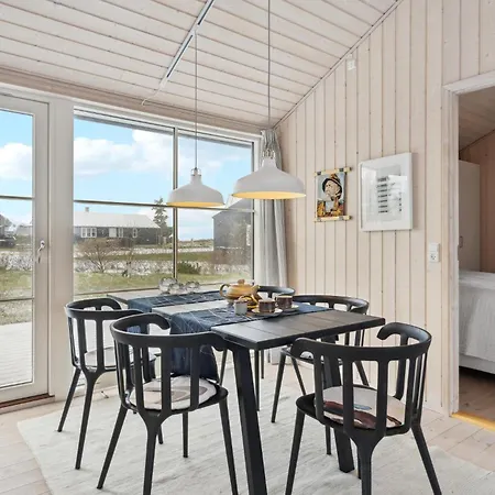 3 Bedroom Cozy In * Lundby Stationsby