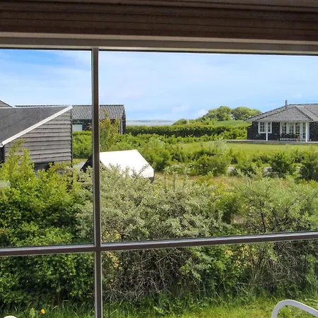 بيت للعطل 3 Bedroom Cozy In