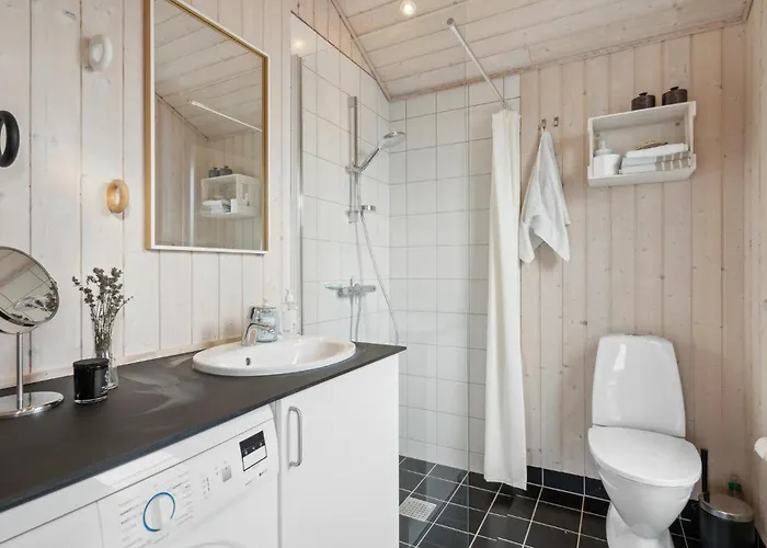 Дом отдыха 3 Bedroom Cozy In *