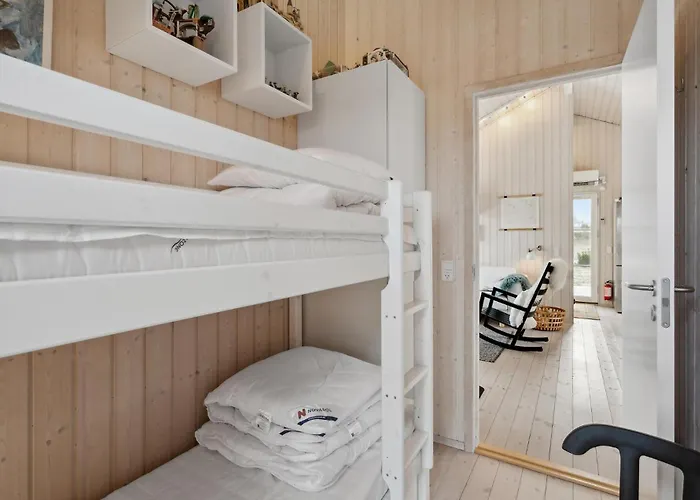 3 Bedroom Cozy In *