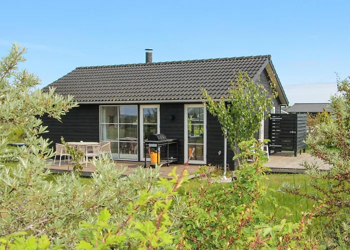 3 Bedroom Cozy In * Lundby Stationsby